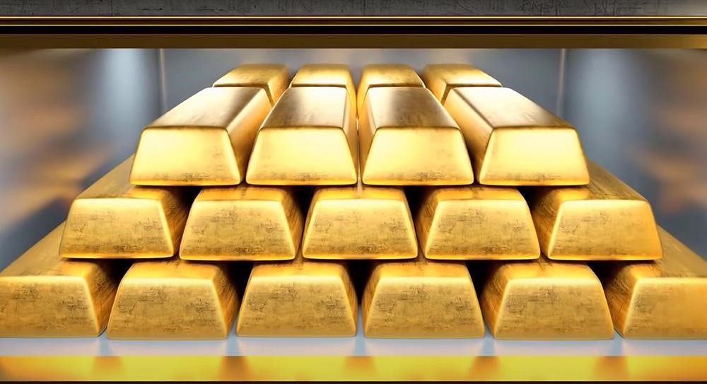 美国PCE数据前金价跌破3300关口，技术破位下行但降息预期仍提供支撑